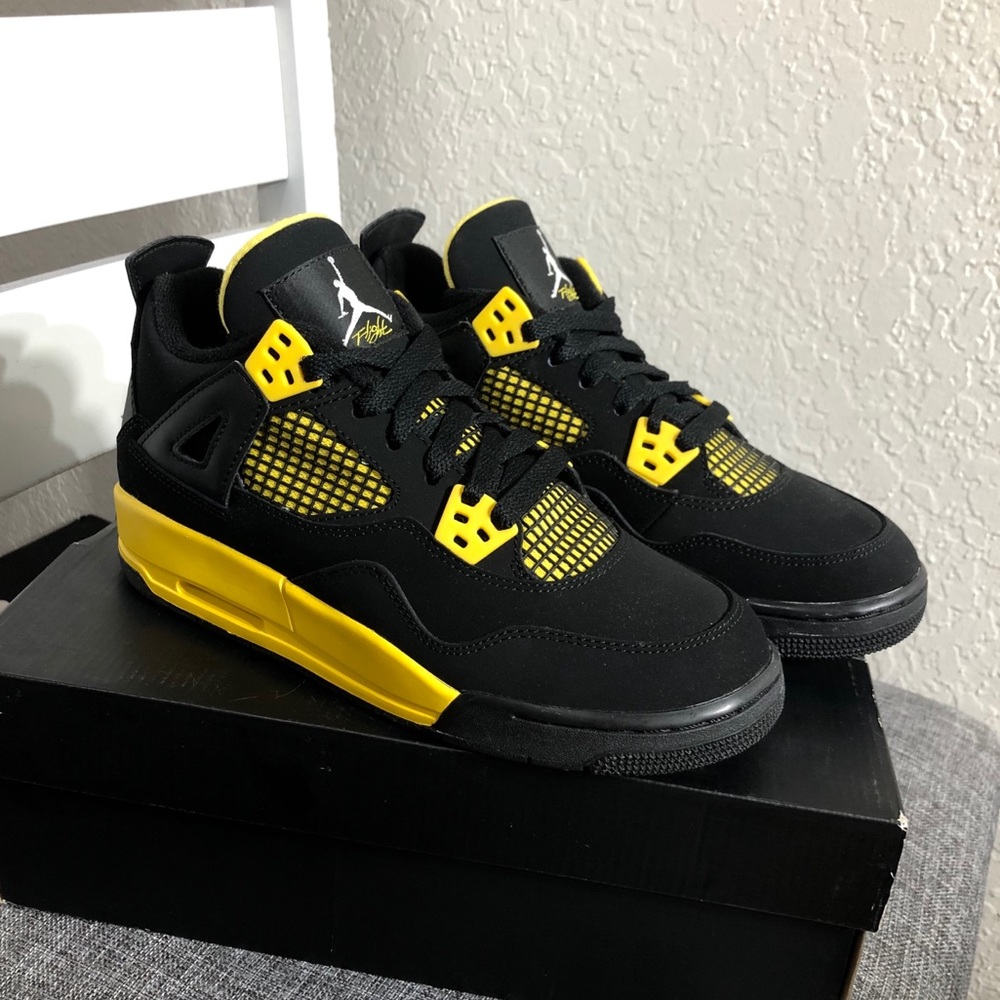 Jordan 4 Retro Thunder (2012) size:5y